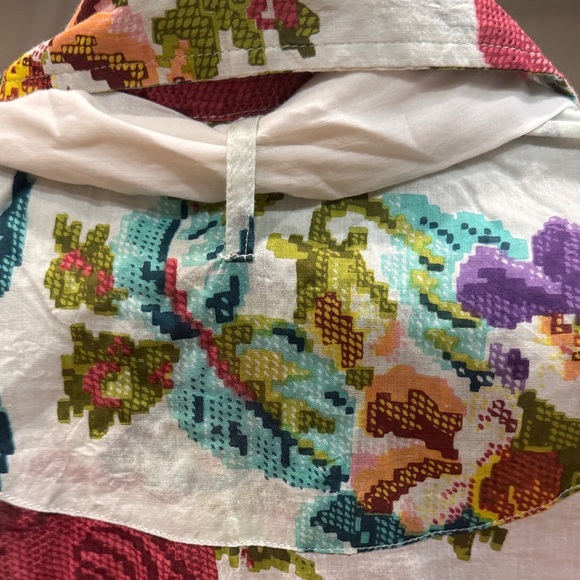 Chaudry Floral Women's Blouse with Scarf Accent - Picture 10 of 16